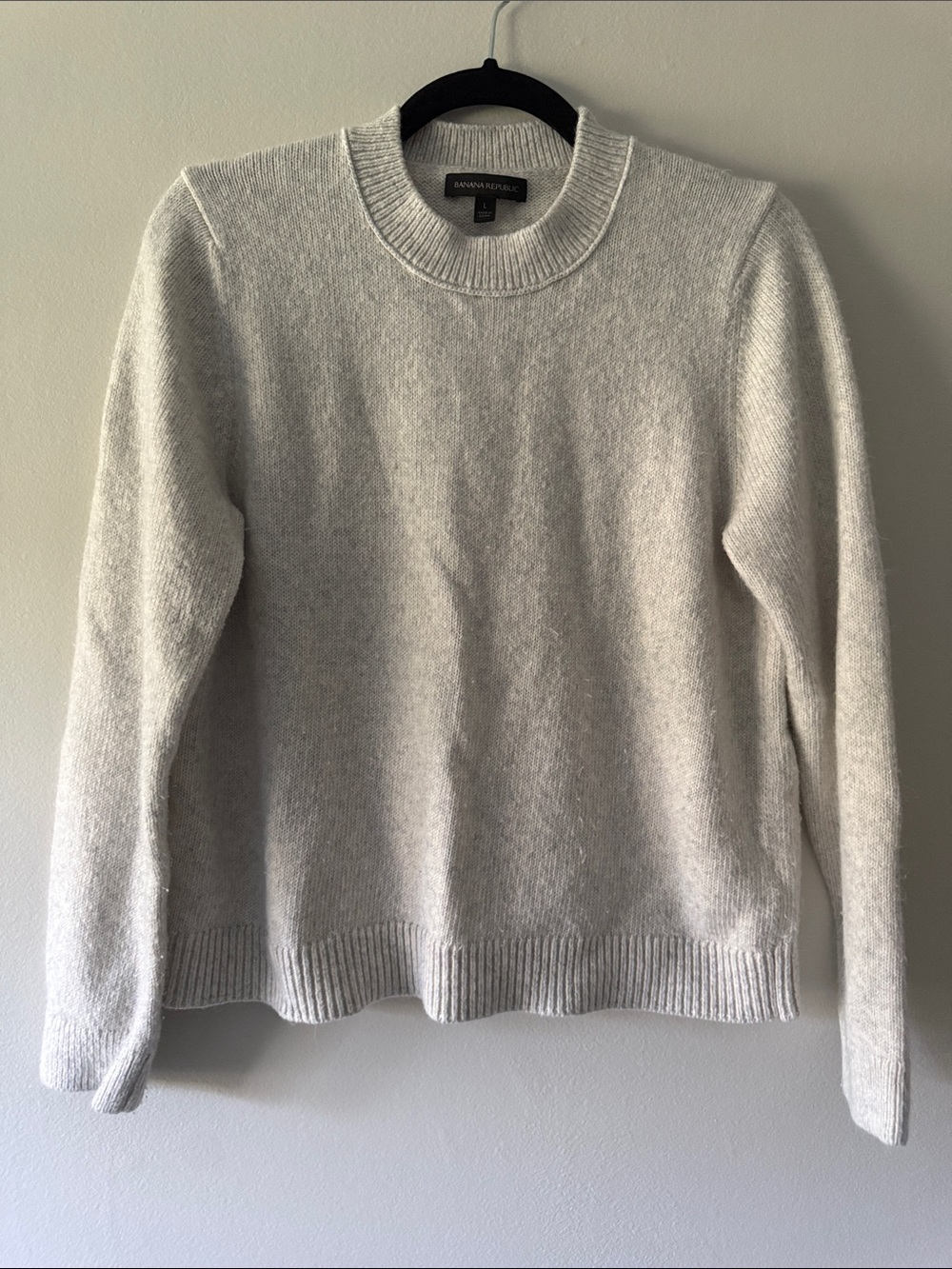 Banana Republic Cream Crewneck Sweater